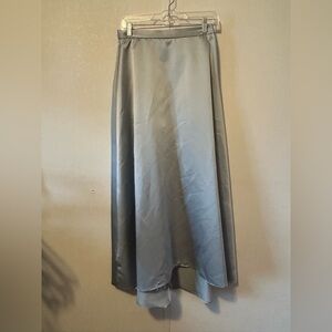 Jeffery and Dara | Elegant Gray Satin Skirt | Size 8